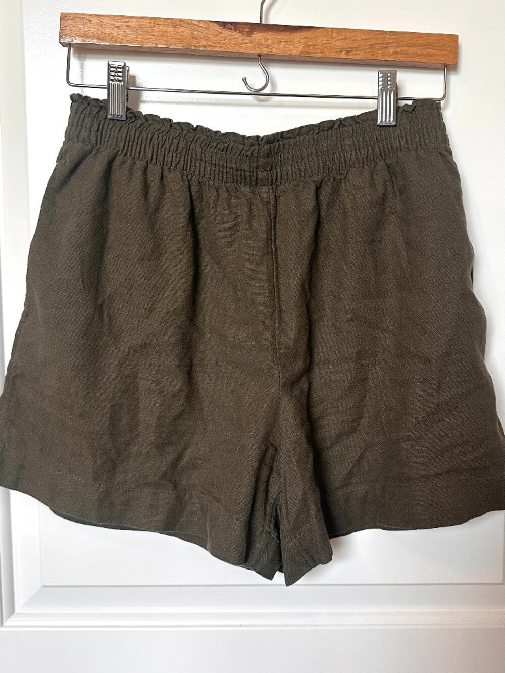 🌺 🌺 H&M Khaki Green Women’s shorts Linen Blend Size Small